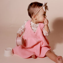 Load image into Gallery viewer, Sleeveless Knit Jumper