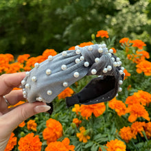 Load image into Gallery viewer, Velvet Pearl headband

